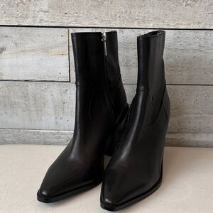 Steve Madden Elene Black Ankle Boots